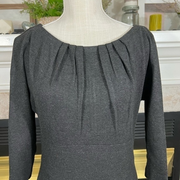 Trina Turk Three Quarter Sleeve Lined Gray Sheath Dress With Defined Waist - Picture 3 of 16